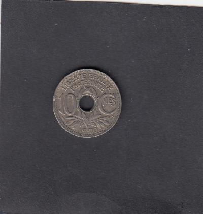 Beschrijving: 10 Centimes HOLE